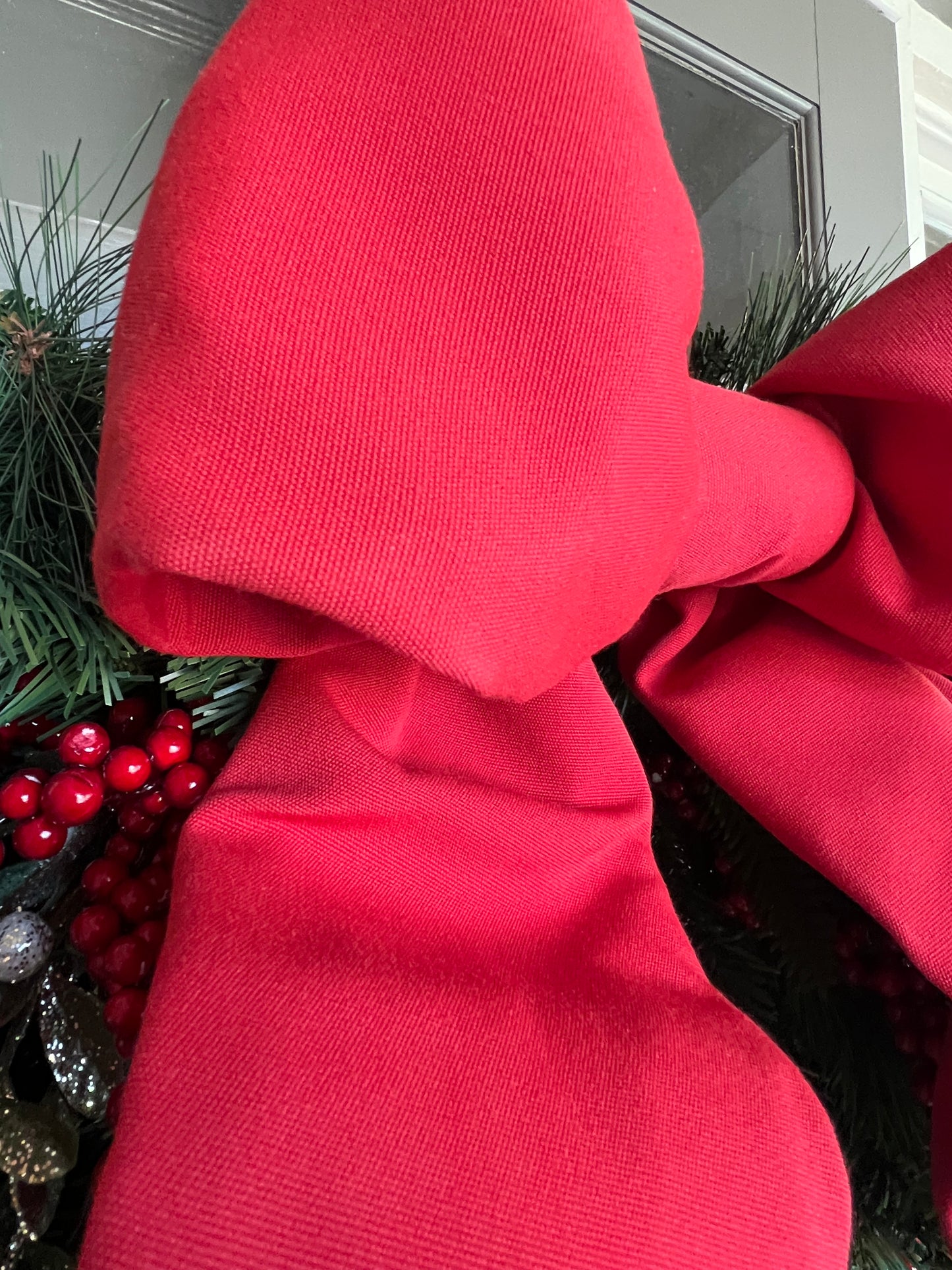 Holiday Heritage 12-Inch Two Loop Red Outdura Bow